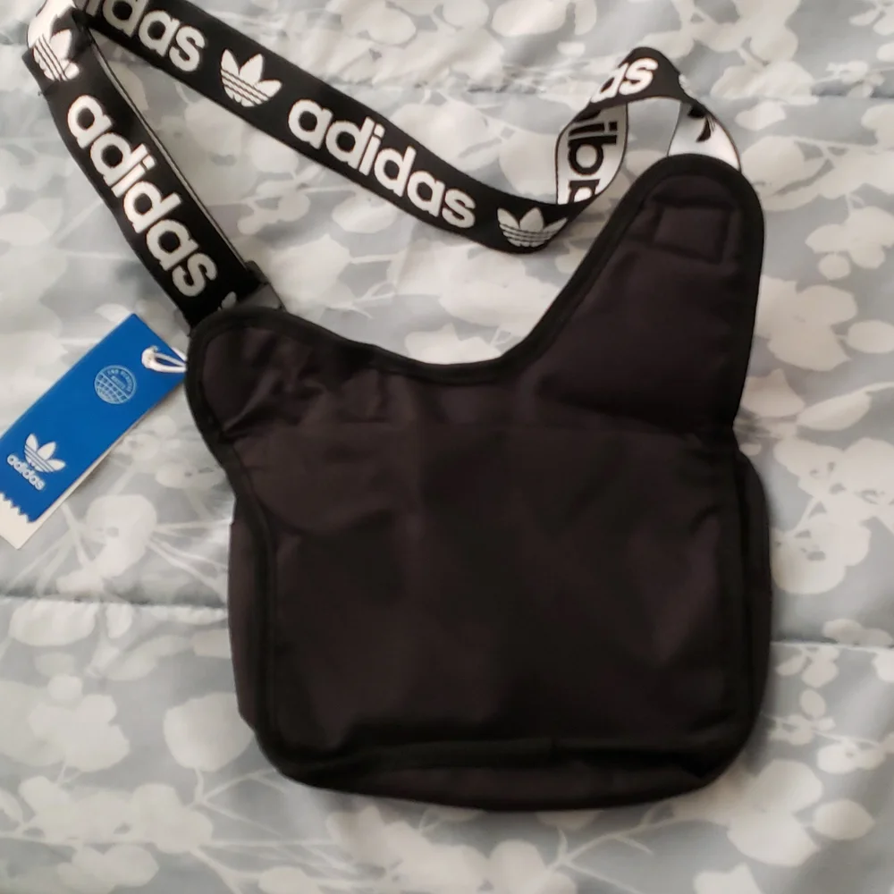 NEW Adidas Sling Black - Picture 2 of 7